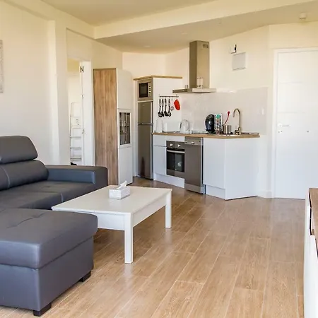 Apartment New Near The & Train Station In Club Playa Flores