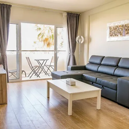 Apartment New Near The & Train Station In Club Playa Flores *