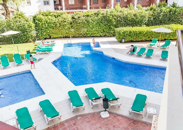 New Near The & Train Station In Club Playa Flores Apartment