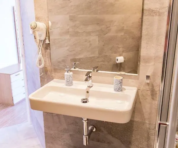 Apartment New Near The & Train Station In Club Playa Flores