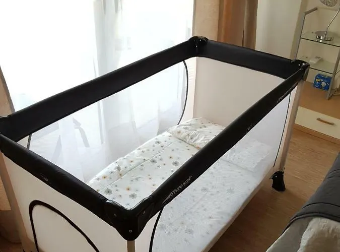 아파트 New Near The & Train Station In Club Playa Flores